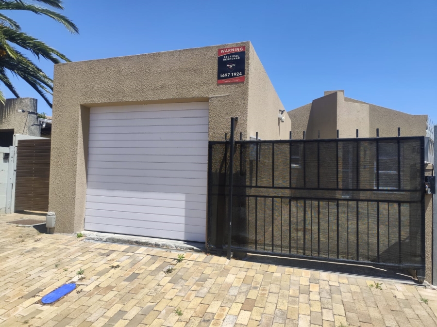 To Let 3 Bedroom Property for Rent in Kenwyn Western Cape